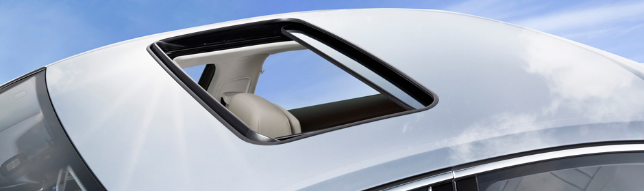 Integrated tilt / sliding sunroof.
